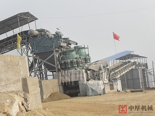 彈簧圓錐破碎機(jī)使用現(xiàn)場