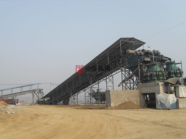 遼寧建昌鐵礦圓錐破碎機(jī)生產(chǎn)現(xiàn)場(chǎng)